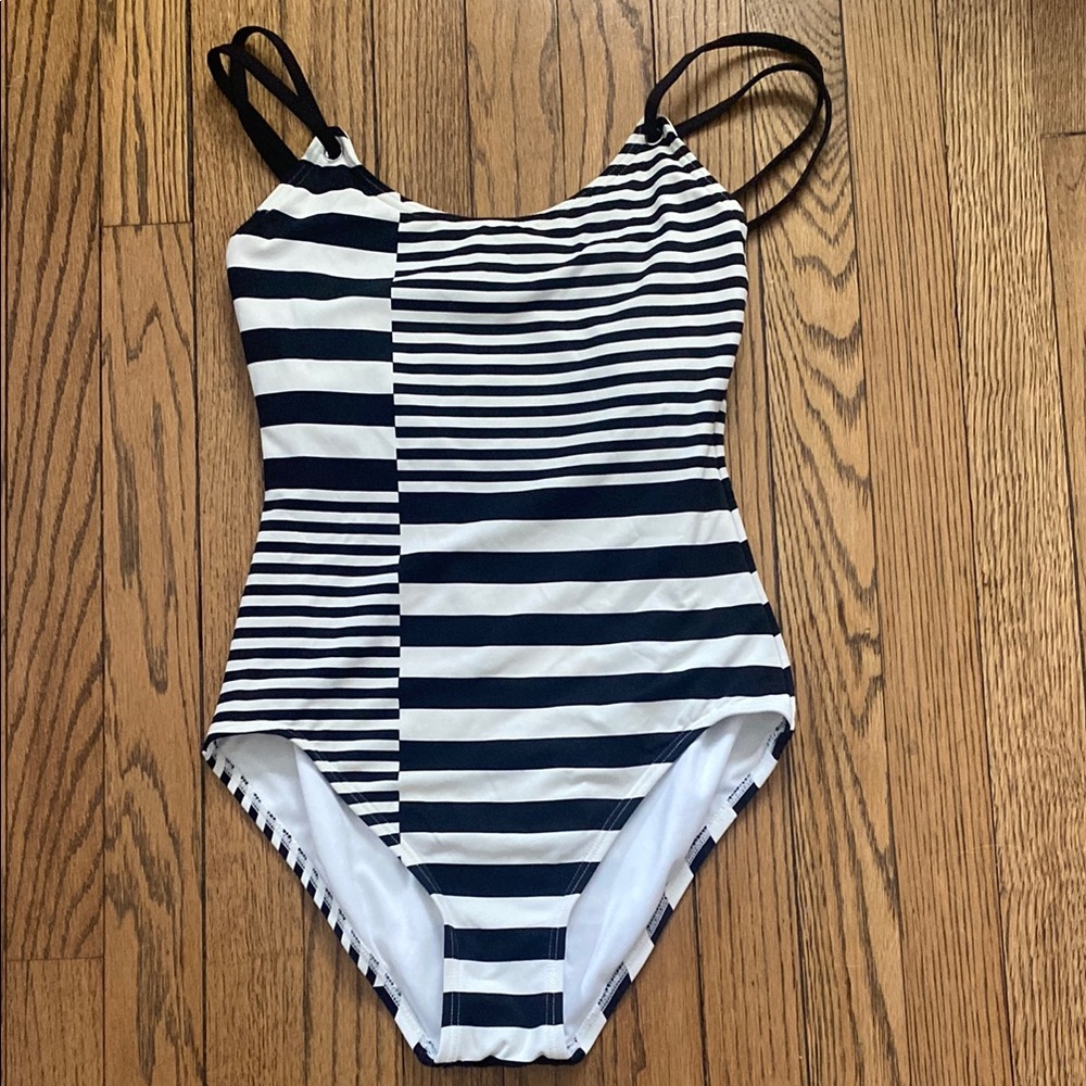 MICHAEL Michael Kors Black and White One Piece Swimwear